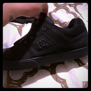 Dc men’s size 16 skate shoes